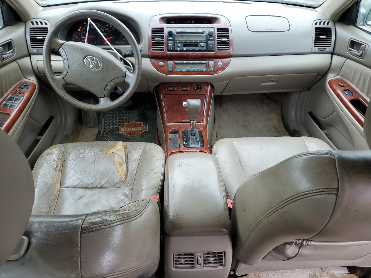 2005 Toyota Camry Le VIN: 4T1BF30K75U613335 Lot: 62474015