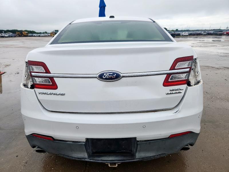 Sedans FORD TAURUS 2013 Biały