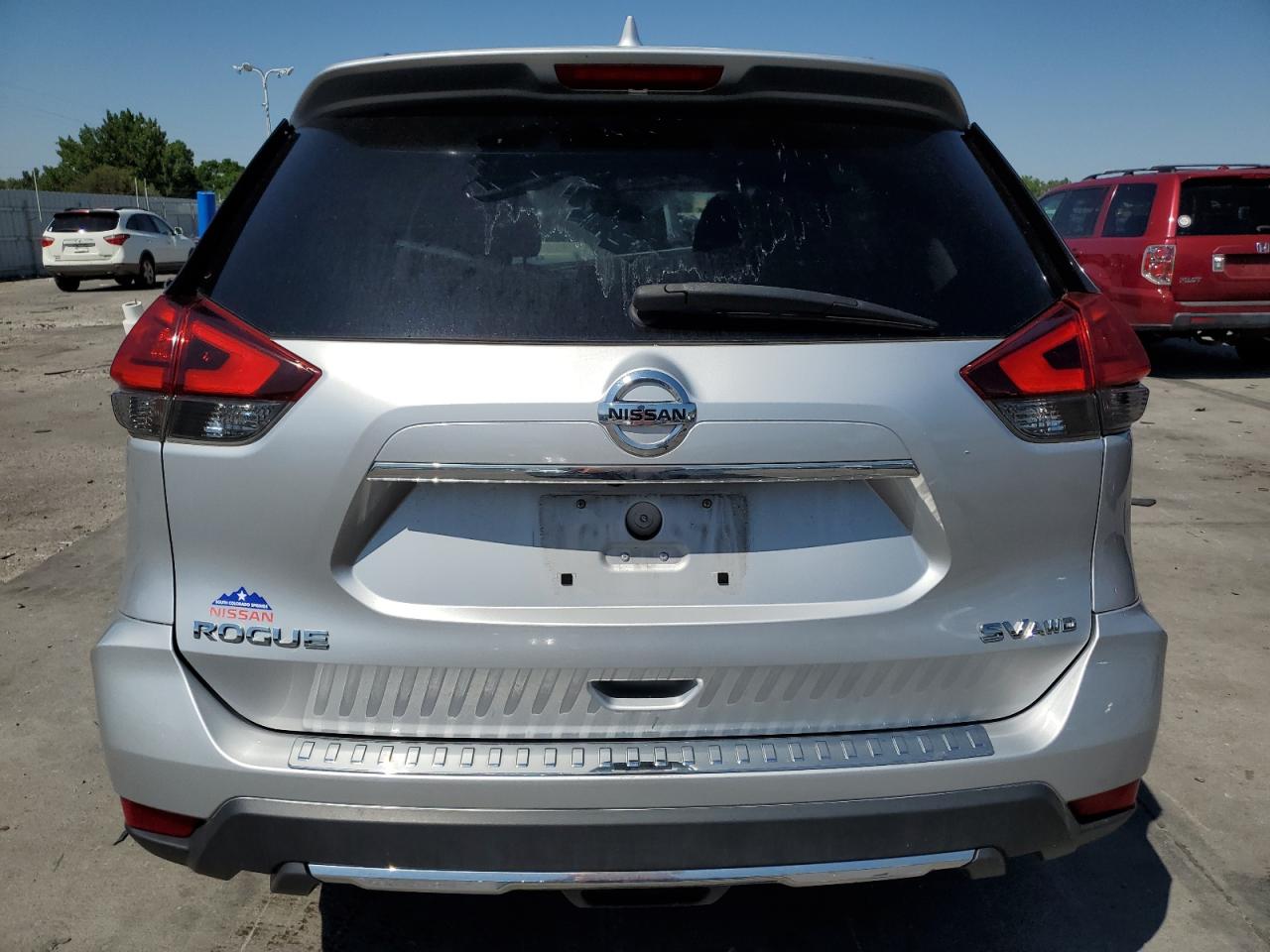 KNMAT2MV4HP588324 NISSAN ROGUE 2017