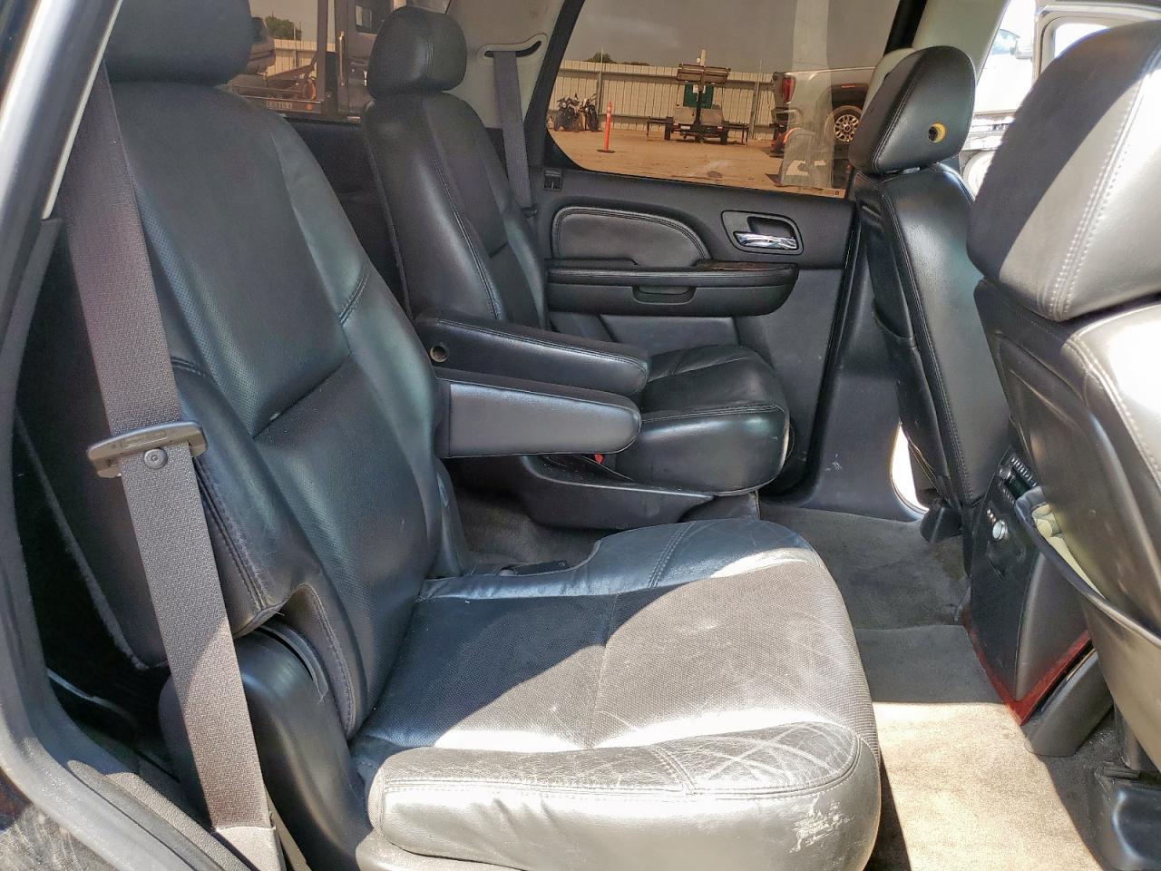 2007 Cadillac Escalade Luxury VIN: 1GYFK63817R421931 Lot: 59149375