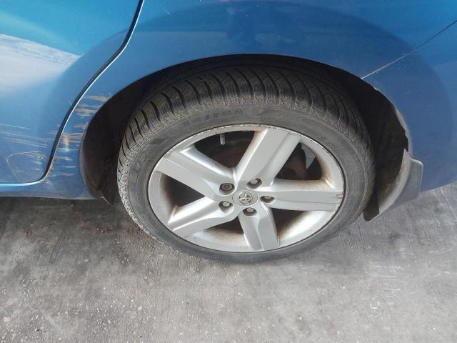 2011 TOYOTA AURIS SR V