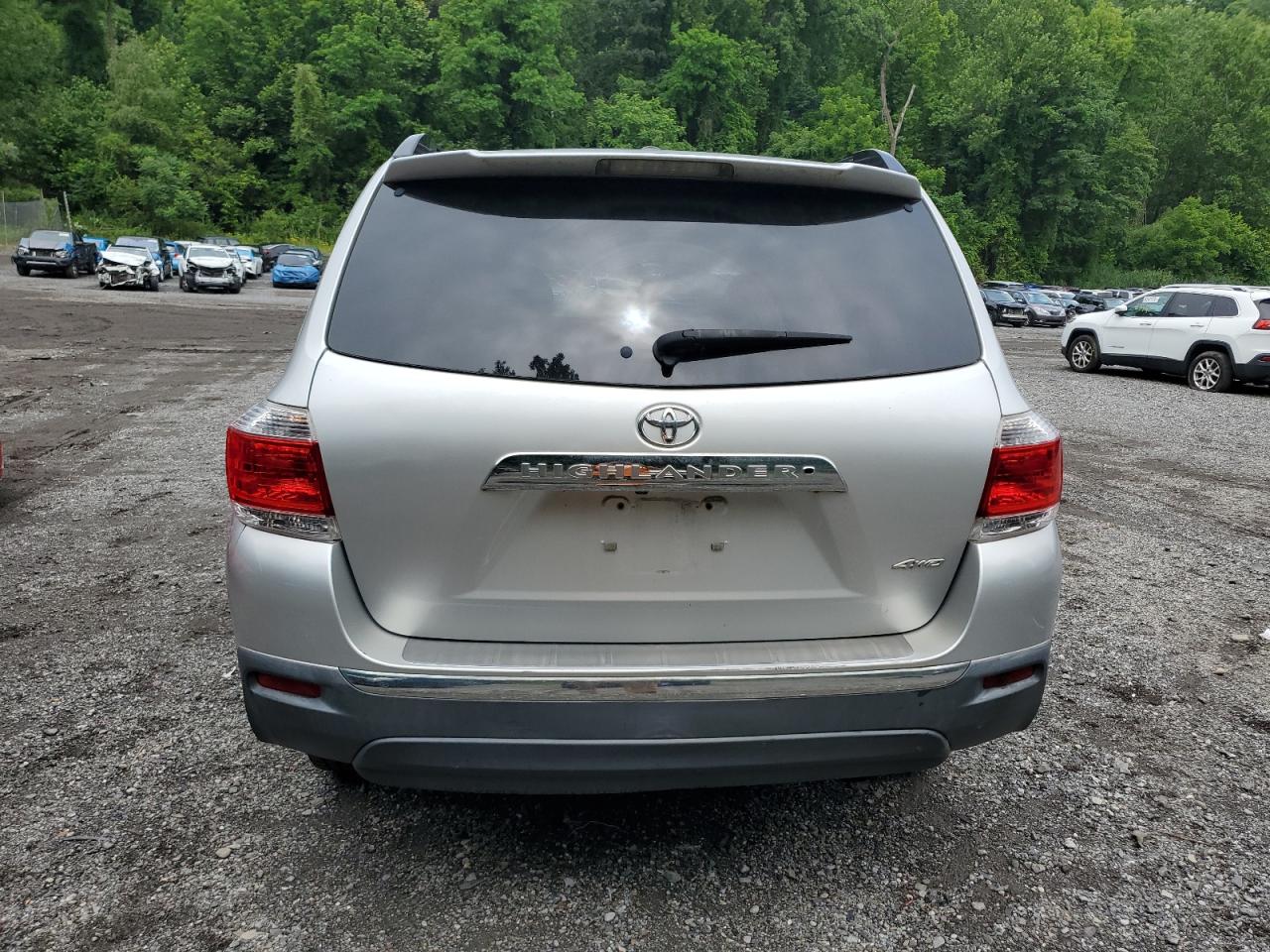 2011 Toyota Highlander Base VIN: 5TDBK3EHXBS045563 Lot: 62967435