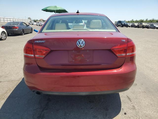  VOLKSWAGEN PASSAT 2015 Czerwony