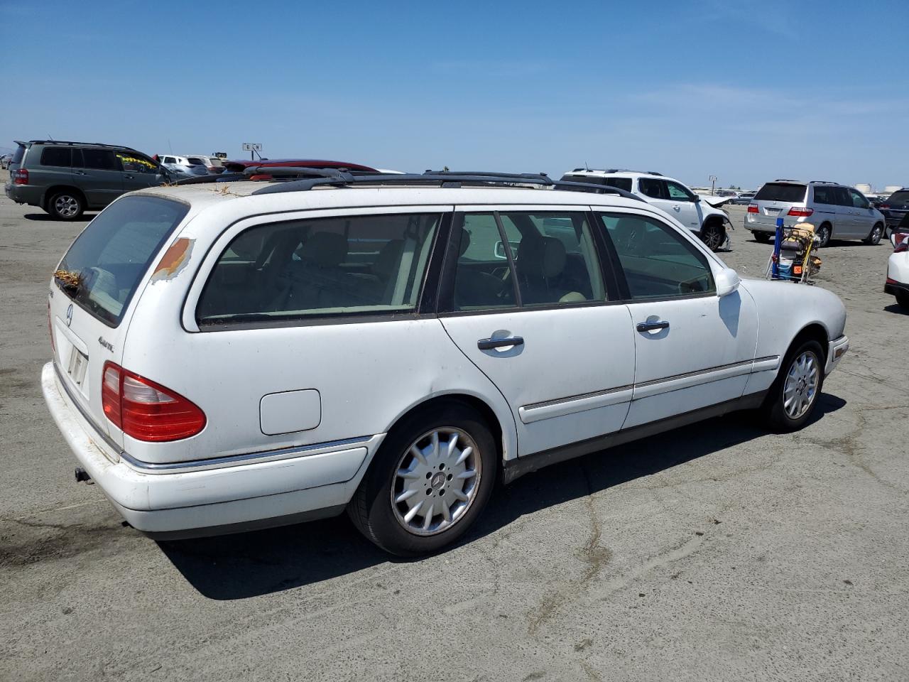 MERCEDES-BENZ E-CLASS 1999 VIN WDBJH82F0XX022271 zdjęcie 3