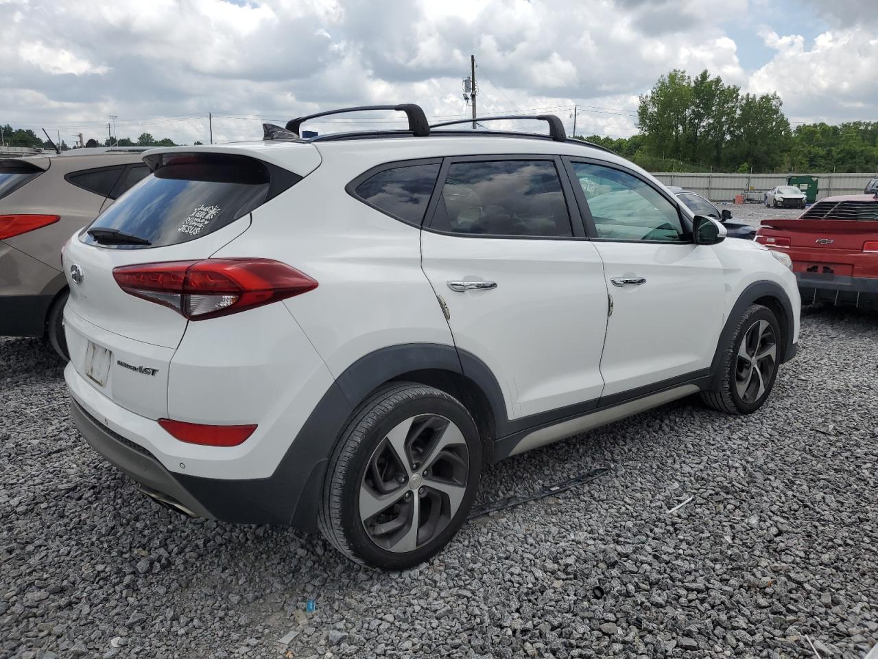 2018 Hyundai Tucson Value VIN: KM8J33A28JU767985 Lot: 62701125
