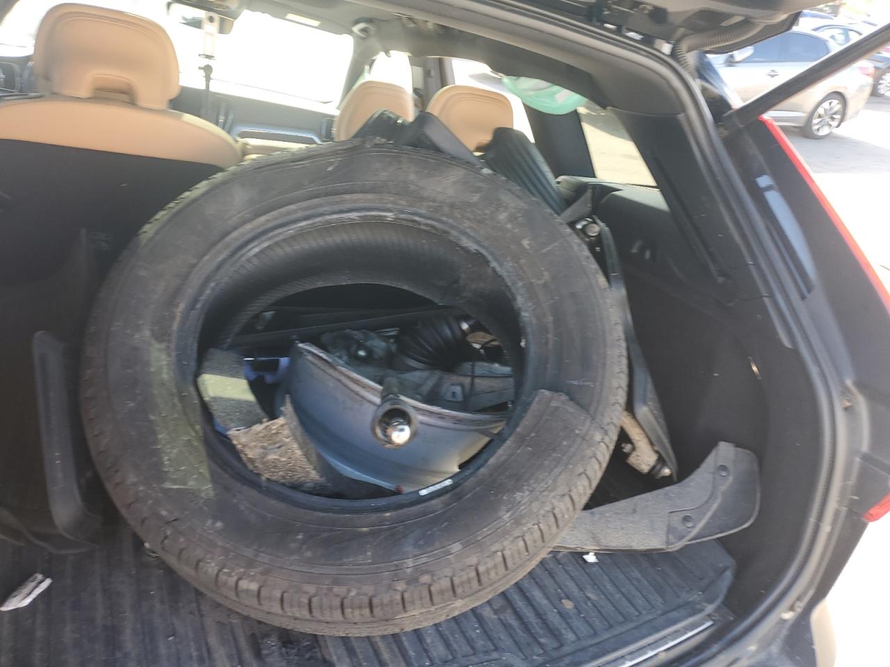 2020 Volvo Xc60 T5 Momentum VIN: YV4102RK6L1525046 Lot: 61693105