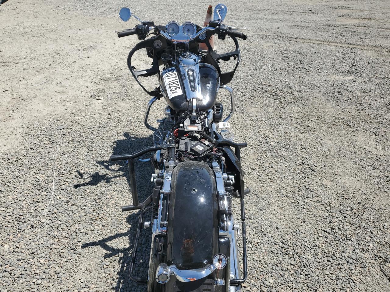 2017 Harley-Davidson Fltrx Road Glide VIN: 1HD1KHC31HB677284 Lot: 61871825