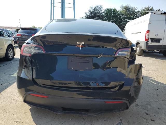  TESLA MODEL Y 2024 Czarny