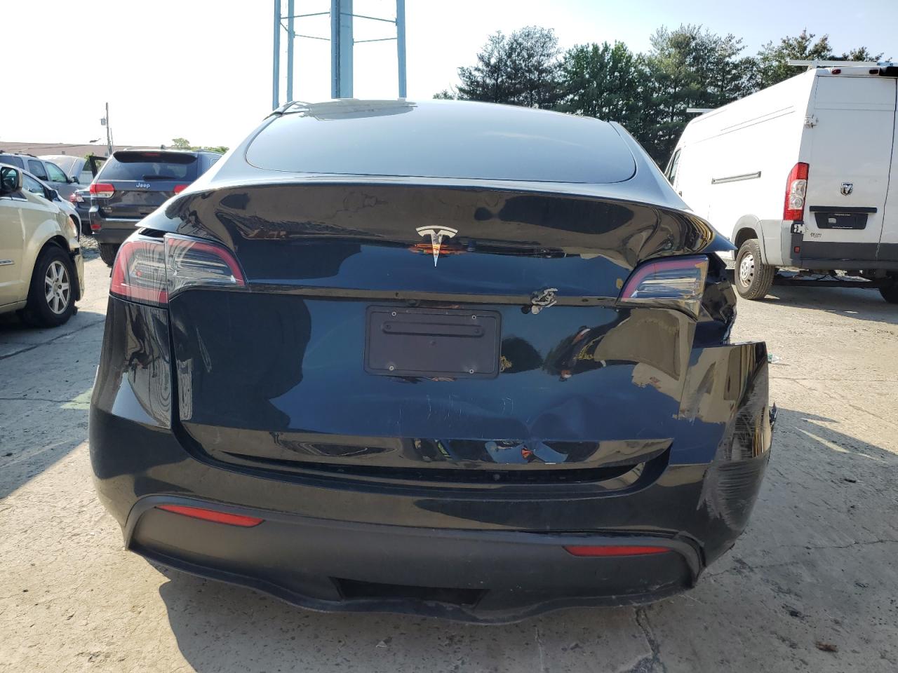2024 Tesla Model Y VIN: 7SAYGDED7RF162680 Lot: 61991495
