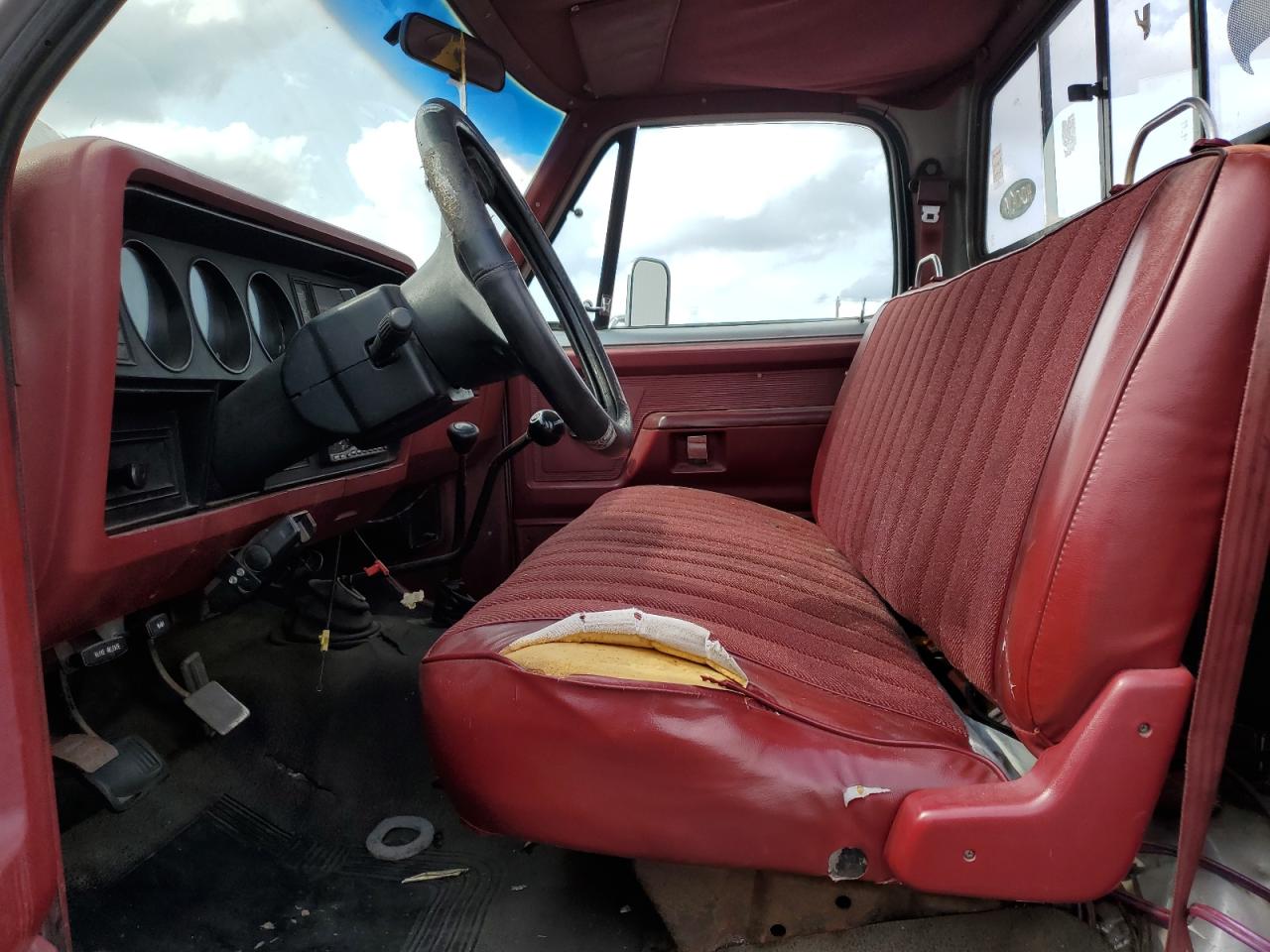 1991 Dodge W-Series W200 VIN: 1B7JM26Y9MS322230 Lot: 62231265