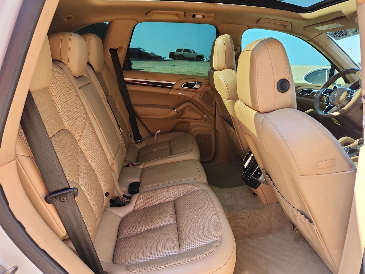 2015 Porsche Cayenne S VIN: WP1AB2A24FLA59813 Lot: 60604305