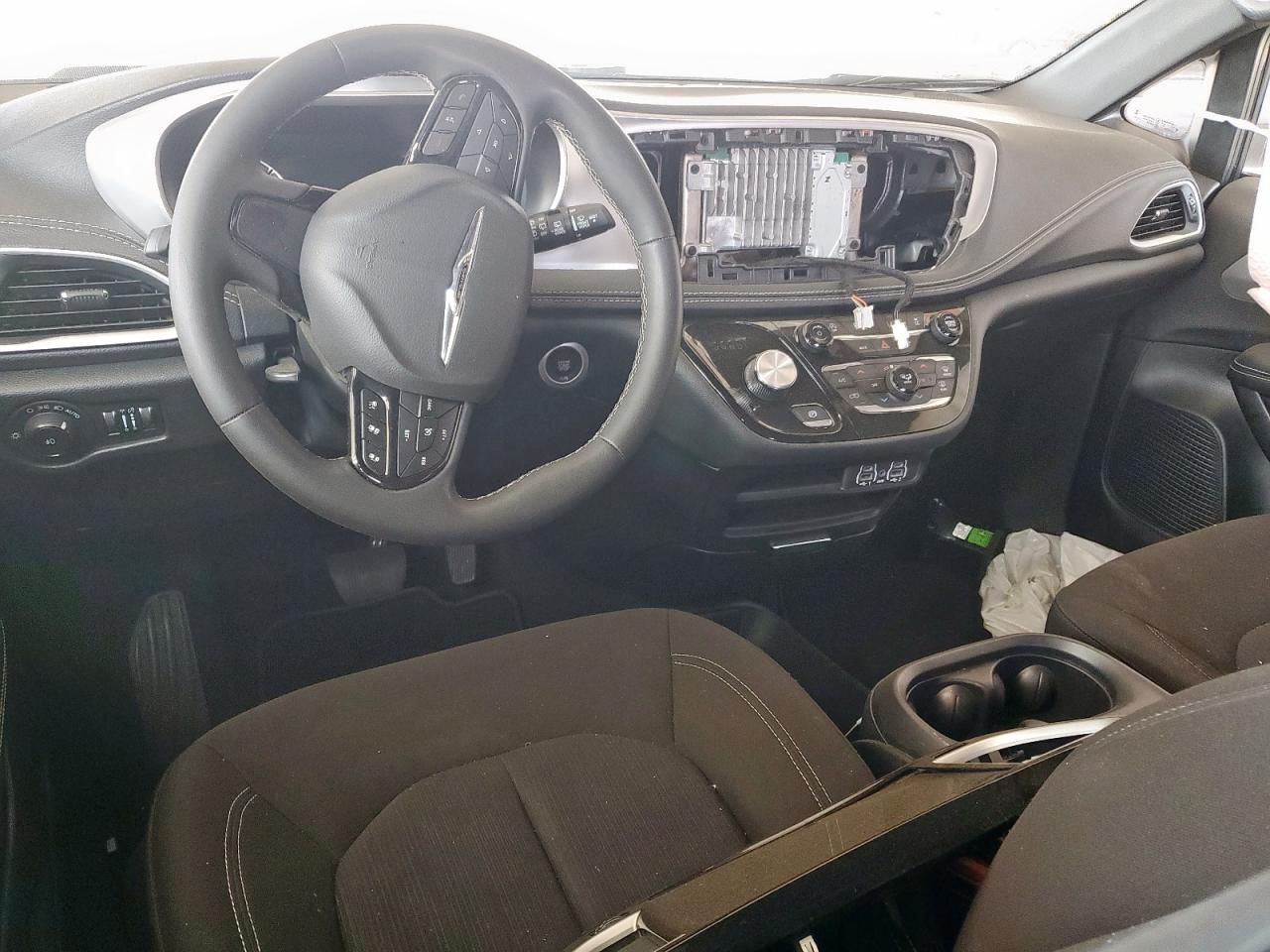 2023 Chrysler Pacifica Touring VIN: 2C4RC1FG3PR558210 Lot: 62549255