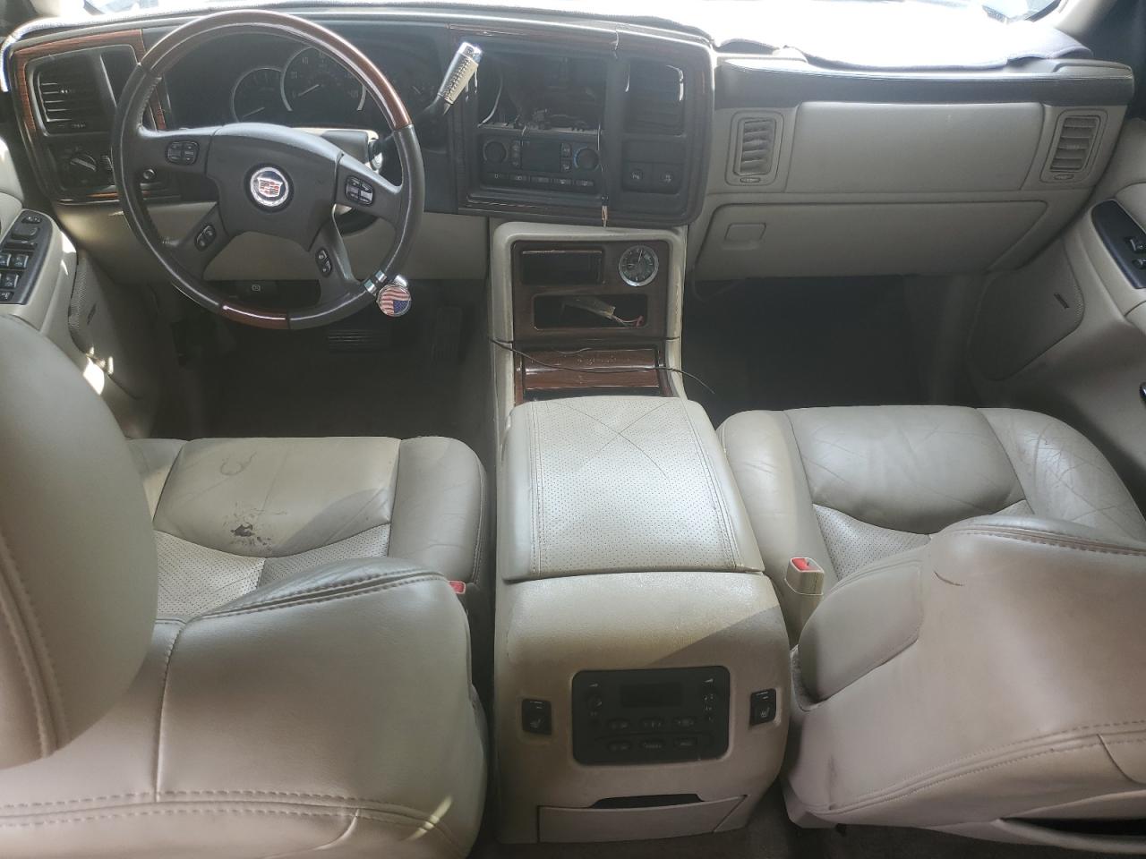 2004 Cadillac Escalade Luxury VIN: 1GYEK63N24R221086 Lot: 61396785