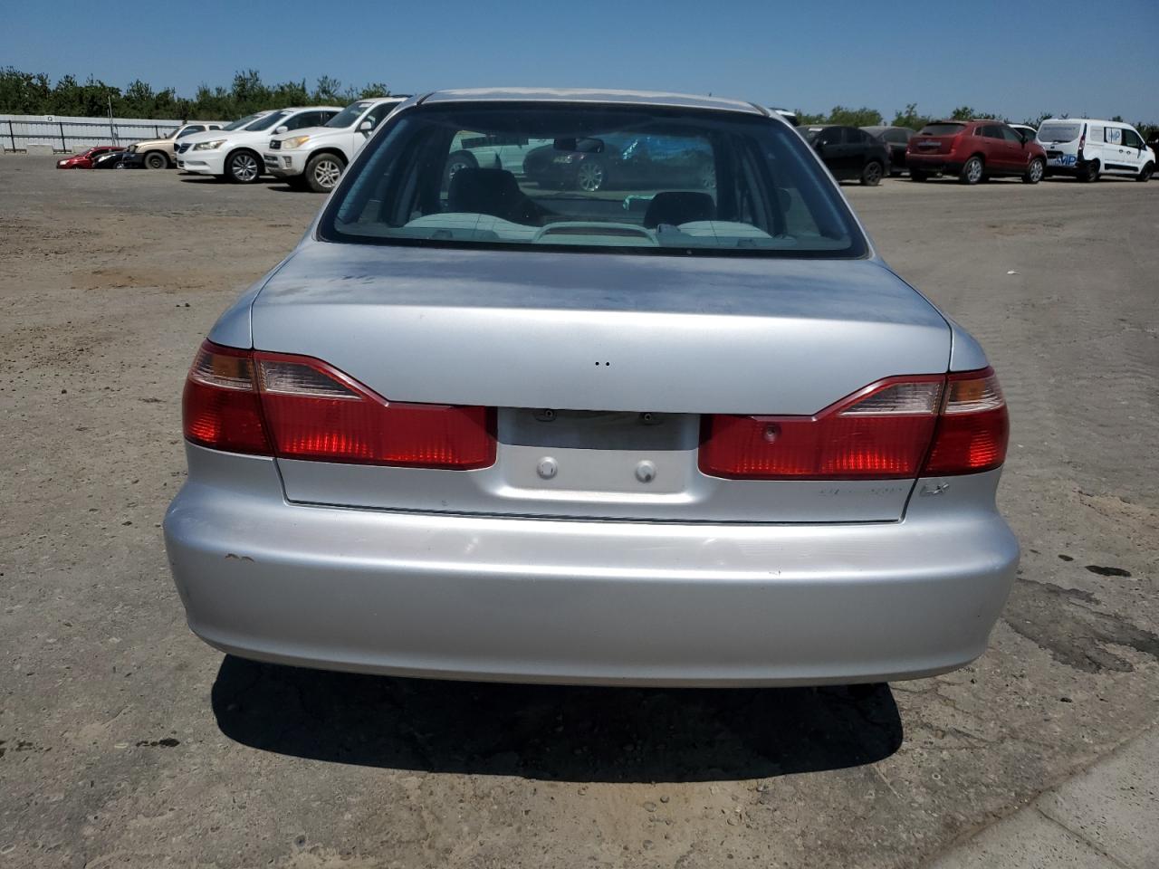 2000 Honda Accord Lx VIN: 1HGCG6656YA131035 Lot: 62531435