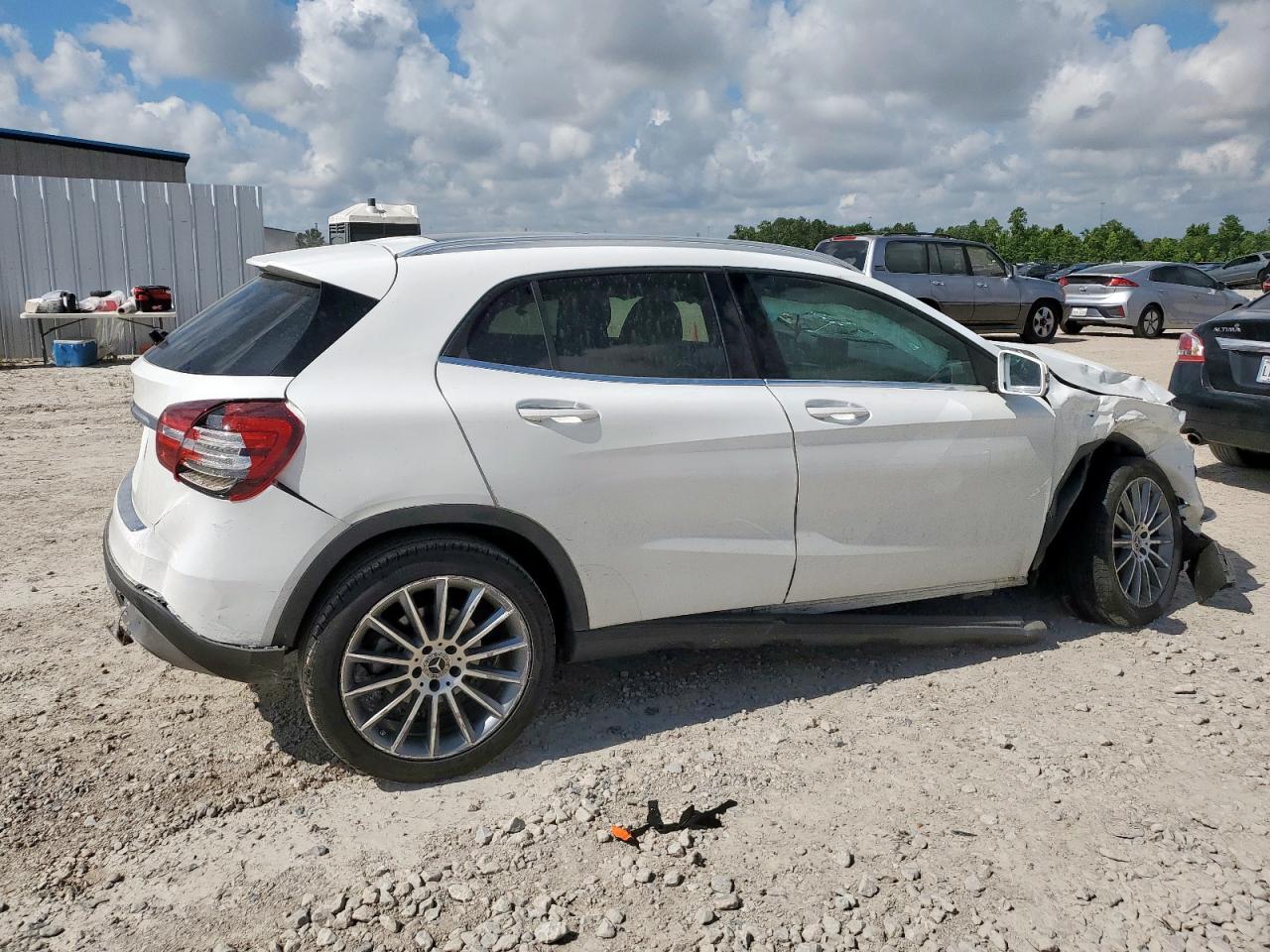 wdctg4eb0jj520716 WDCTG4EB0JJ520716 2018 Mercedes-Benz Gla 250