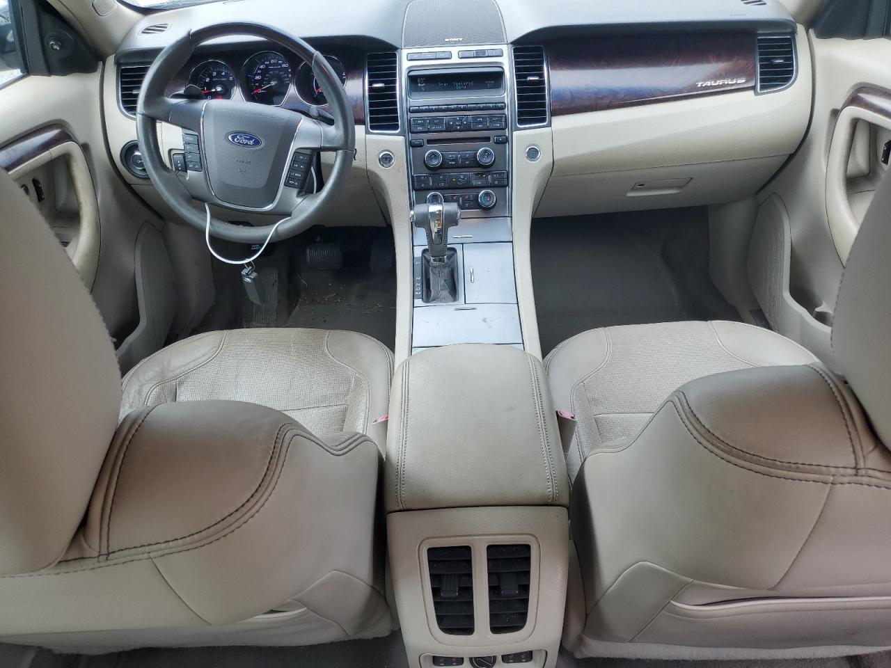2010 Ford Taurus Limited VIN: 1FAHP2FW9AG162584 Lot: 61714235
