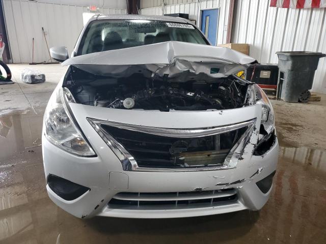  NISSAN VERSA 2017 Silver