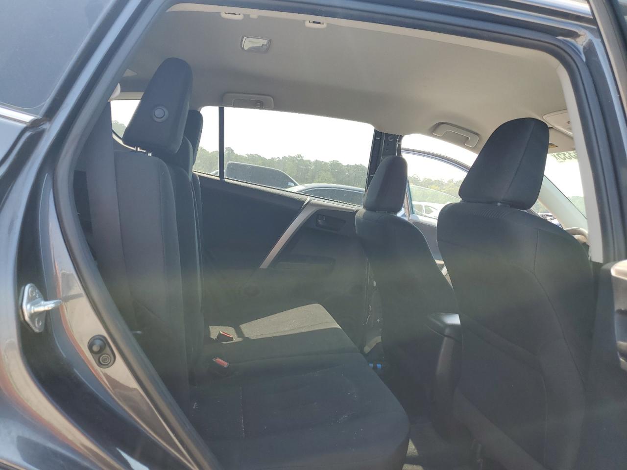 2017 Toyota Rav4 Le VIN: 2T3BFREV0HW656450 Lot: 61495335