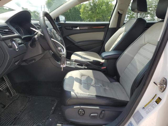  VOLKSWAGEN PASSAT 2015 White