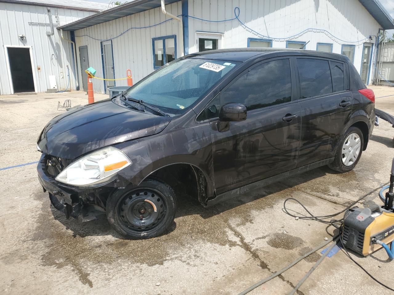 2010 Nissan Versa S იყიდება Pekin-ში, IL - Front End