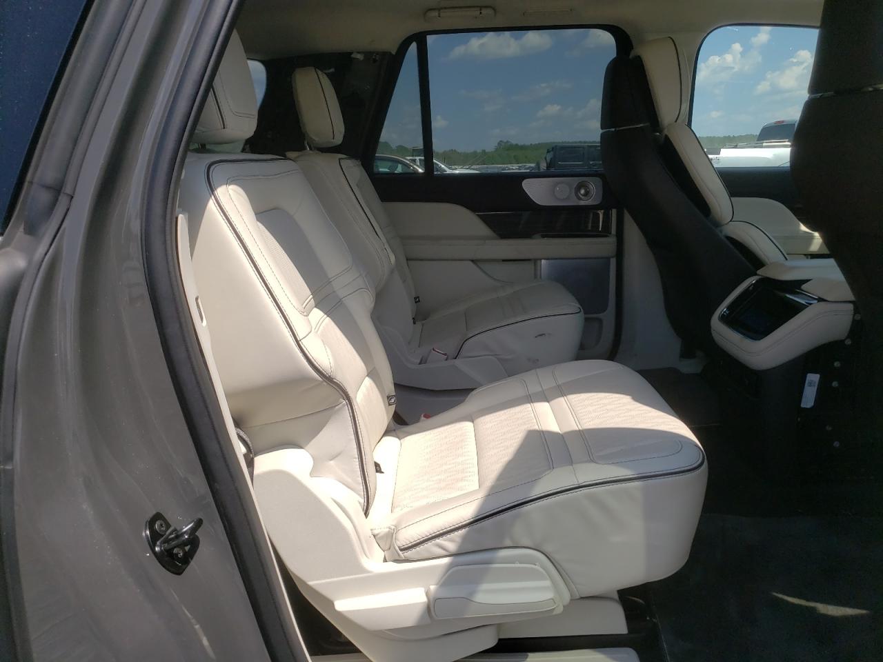 2022 Lincoln Navigator L Black Label VIN: 5LMJJ3TT9NEL12376 Lot: 61661705