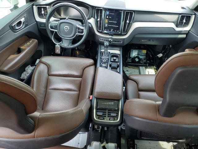  VOLVO XC60 2018 Белы
