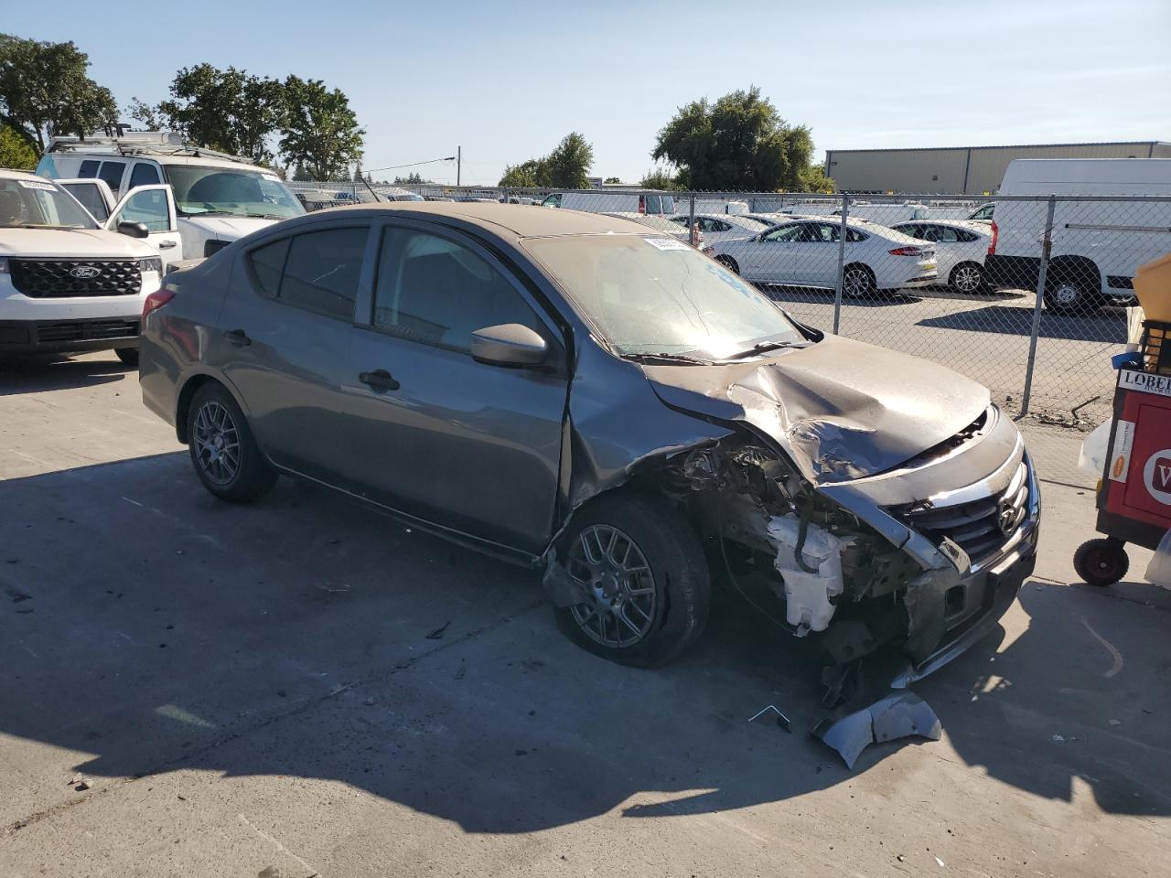 NISSAN VERSA 2017 VIN 3N1CN7AP8HL864511 photo 4