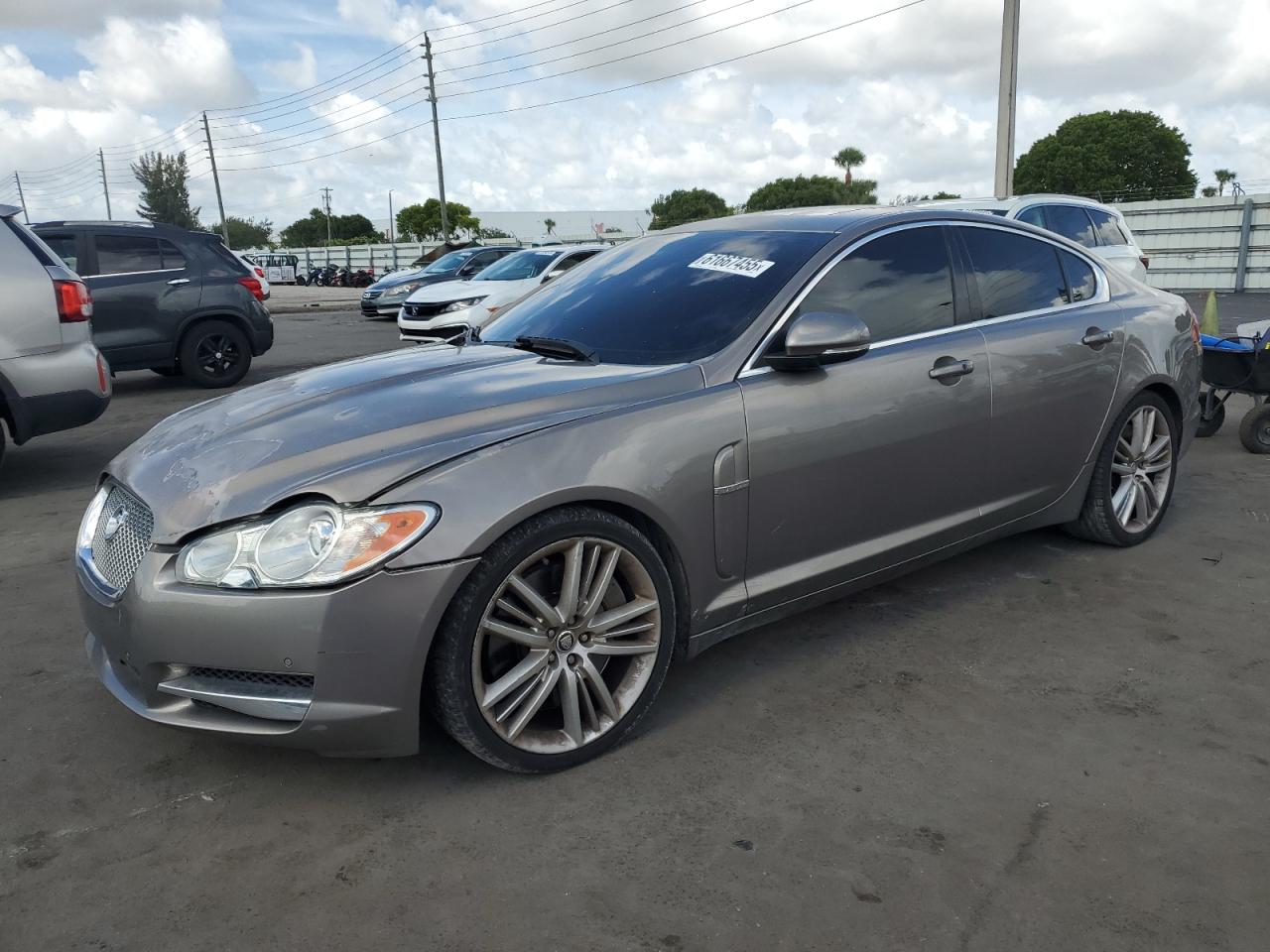 2010 Jaguar Xf Supercharged for Sale in Miami, FL - Front End