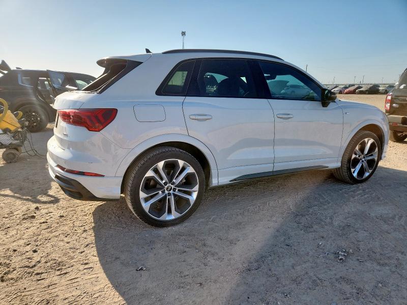  AUDI Q3 2022 White