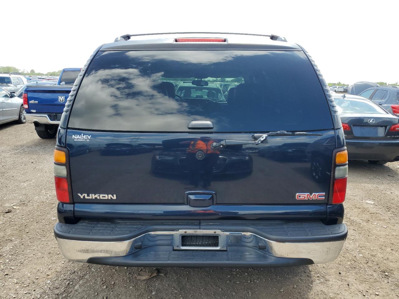 2005 GMC Yukon VIN: 1GKEC13T65J239194 Lot: 62904615