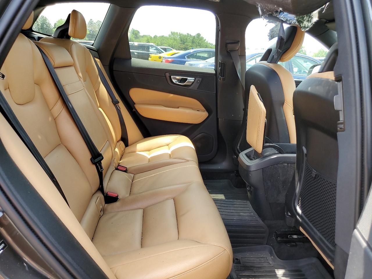 2018 Volvo Xc60 T5 VIN: LYV102RK0JB106179 Lot: 62533525