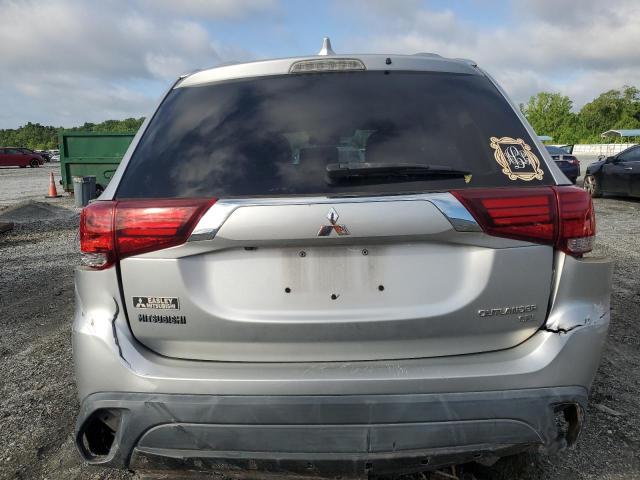  MITSUBISHI OUTLANDER 2018 Серебристый