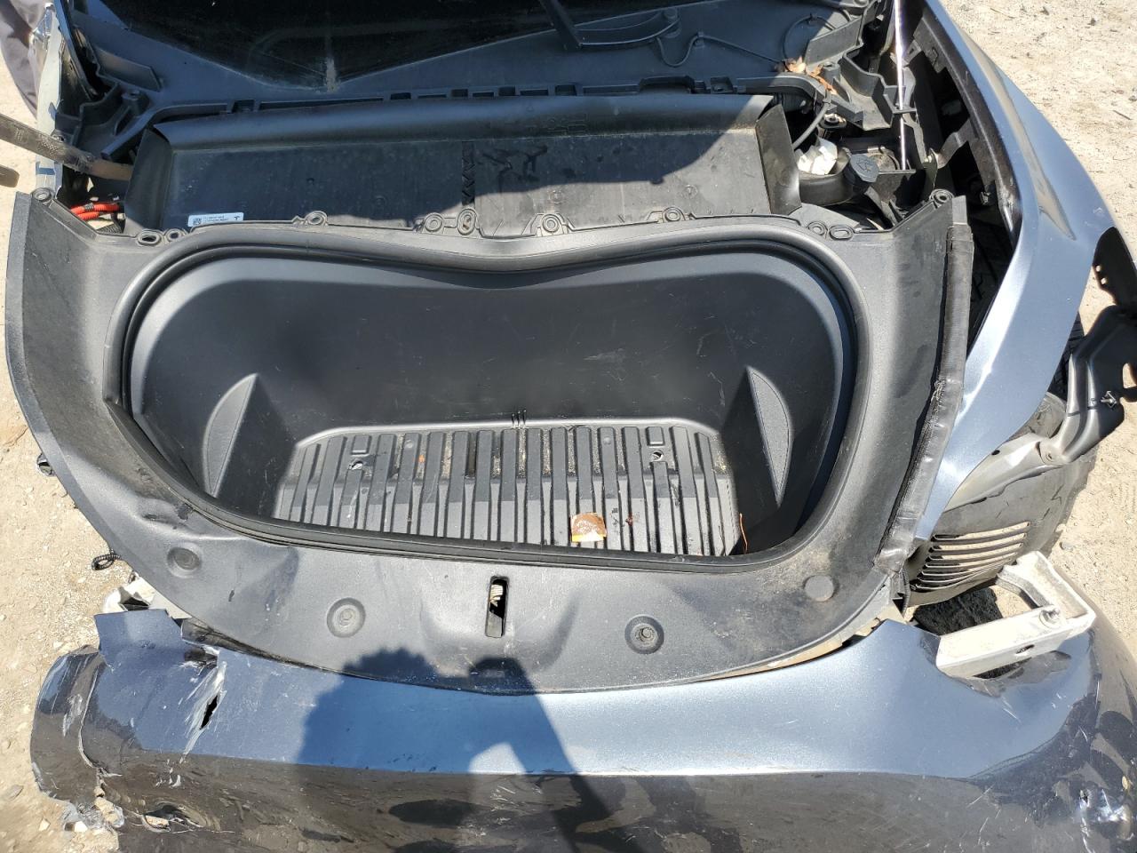 2022 Tesla Model Y VIN: 7SAYGDEF9NF387727 Lot: 61992705