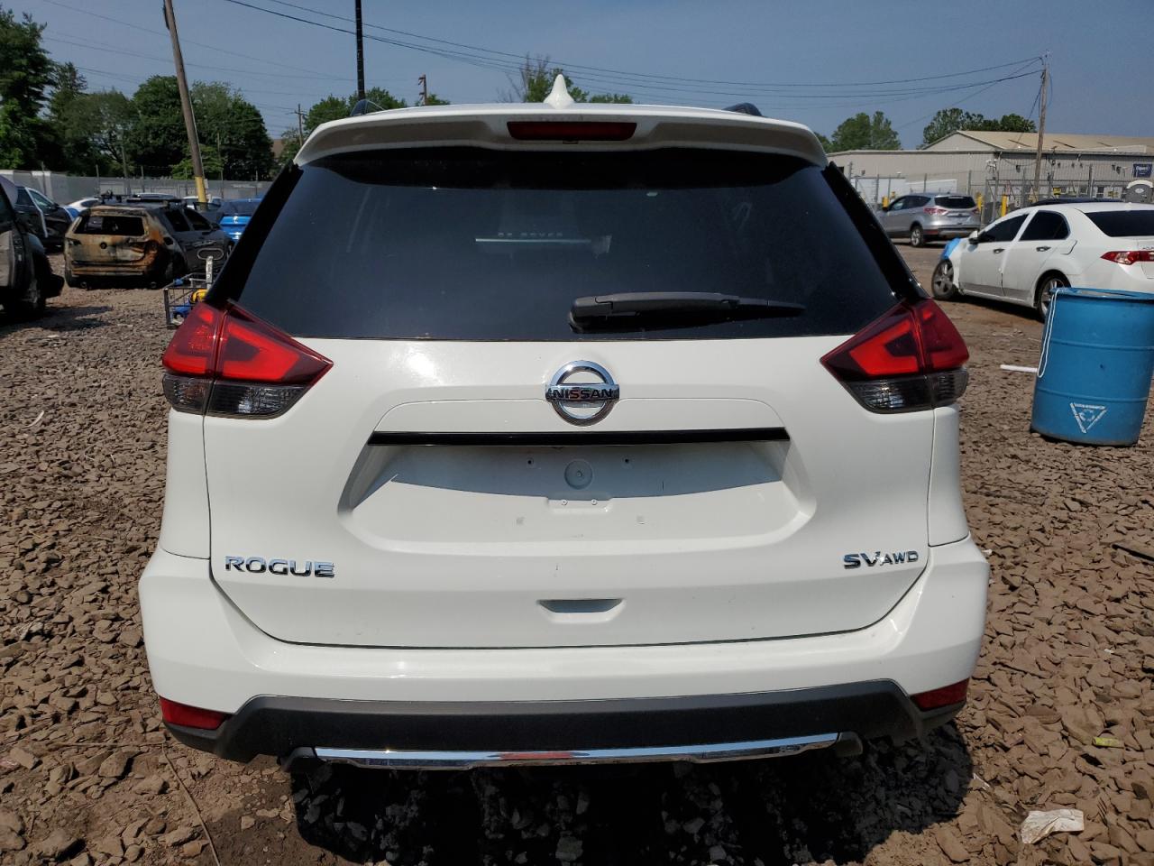 5N1AT2MV4HC766932 NISSAN ROGUE 2017