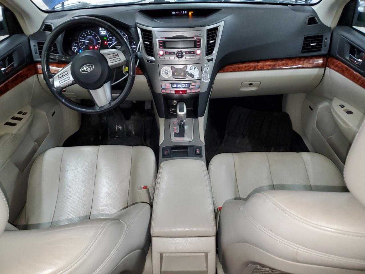 SUBARU OUTBACK 2011 VIN 4S4BRDKC8B2310879 photo 8
