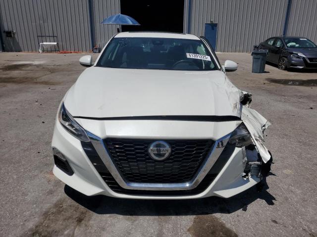  NISSAN ALTIMA 2021 Biały