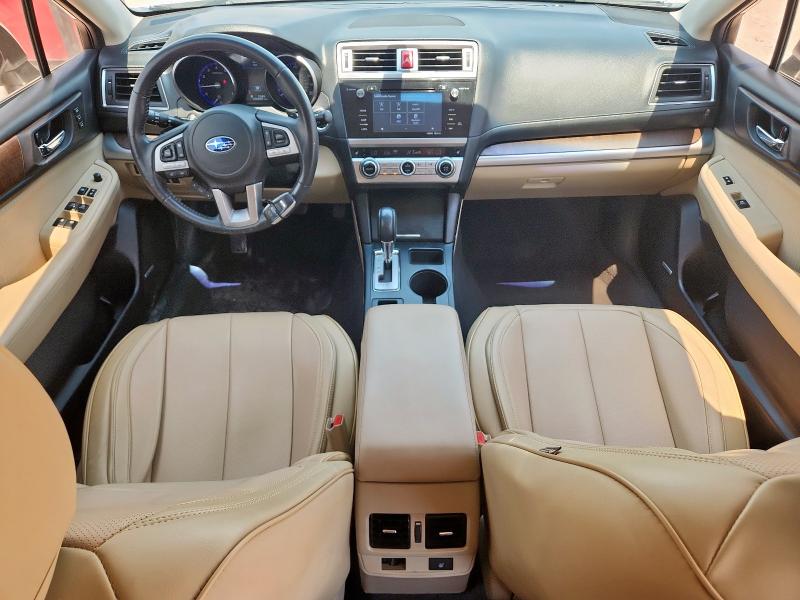  SUBARU OUTBACK 2017 Белы