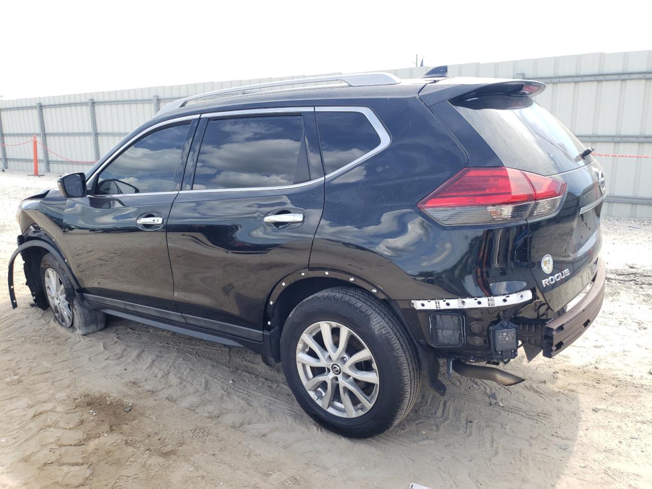 NISSAN ROGUE 2017 VIN 5N1AT2MV4HC849843 фото 2