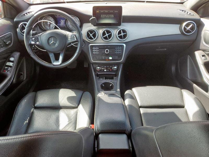 Parquets MERCEDES-BENZ GLA-CLASS 2016 Czerwony