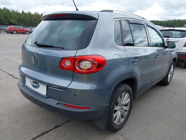 2010 VOLKSWAGEN TIGUAN SE