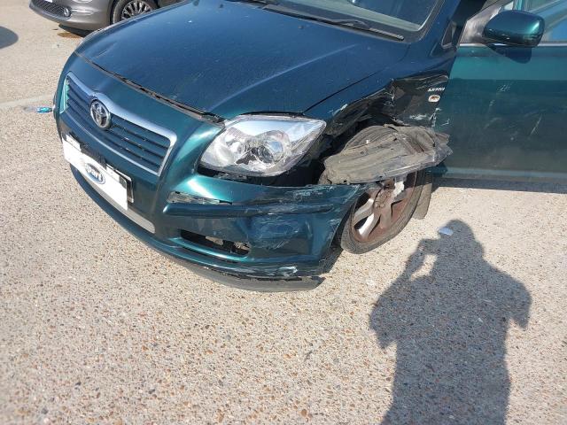 2003 TOYOTA AVENSIS T