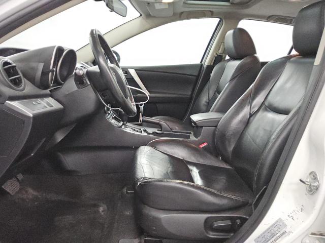 Hatchbacks MAZDA 3 2013 White