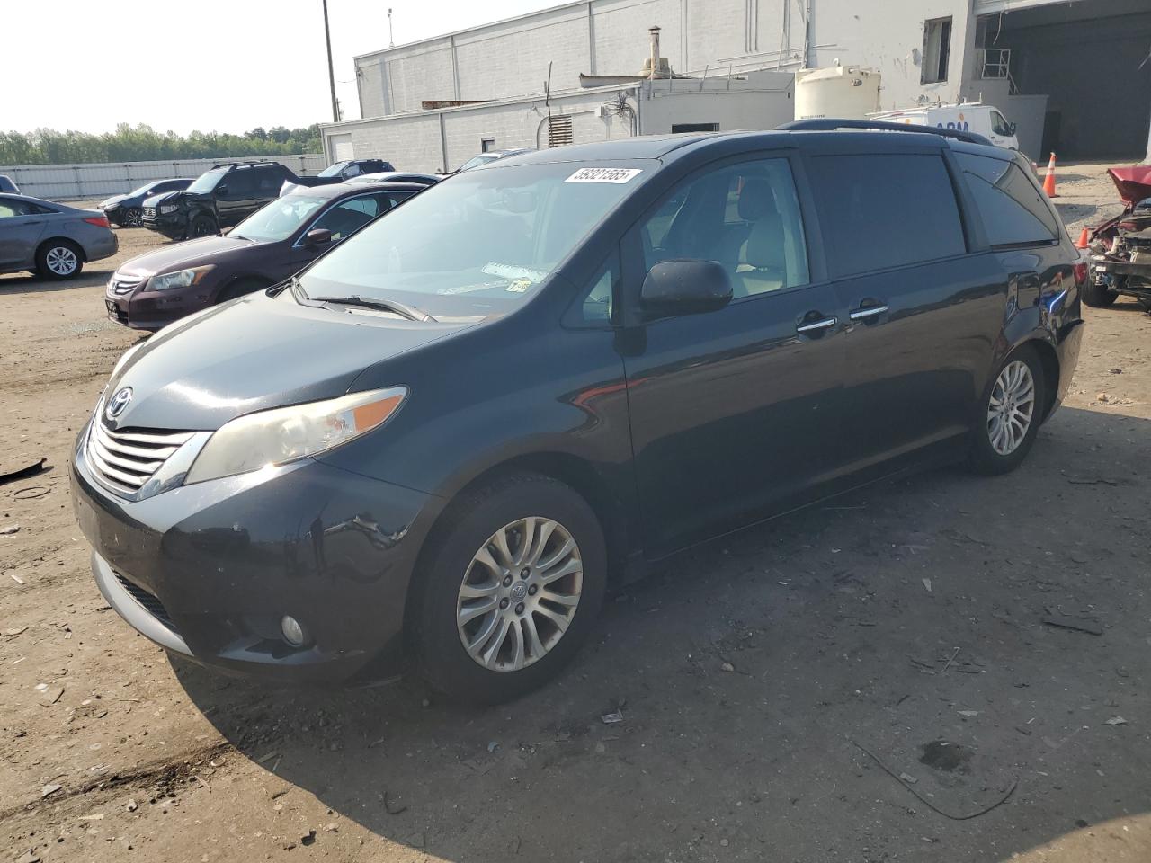 2015 Toyota Sienna Xle na sprzedaż w Fredericksburg, VA - Rear End