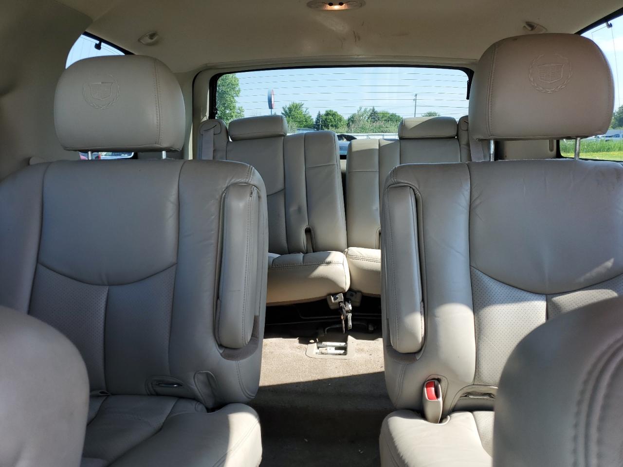 2004 Cadillac Escalade Luxury VIN: 1GYEK63NX4R235186 Lot: 62421335