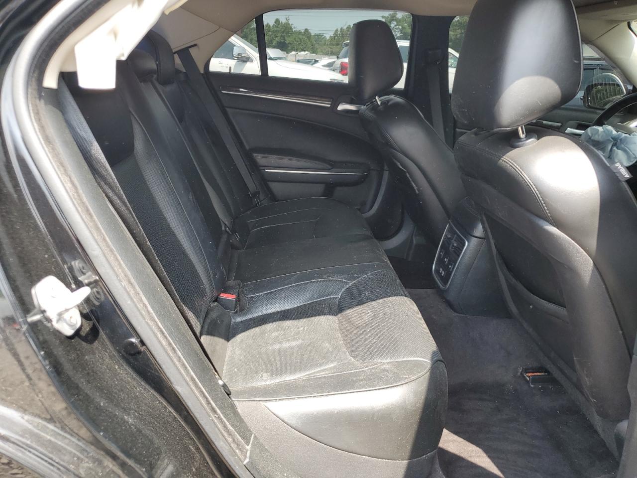 2017 Chrysler 300C VIN: 2C3CCAEG2HH663050 Lot: 80146895