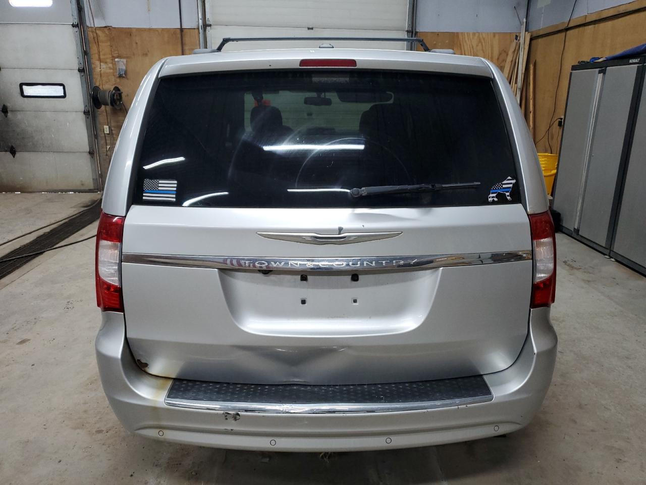 2011 Chrysler Town & Country Touring L VIN: 2A4RR8DG6BR746104 Lot: 60655955