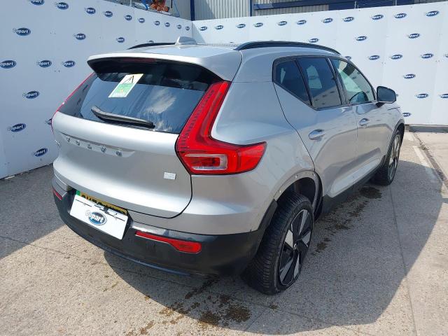 2023 VOLVO XC40 CORE