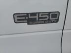 2005 Ford Econoline E450 Super Duty Cutaway Van იყიდება Kansas City-ში, KS - Vandalism