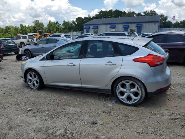Хэтчбеки FORD FOCUS 2016 Серебристый
