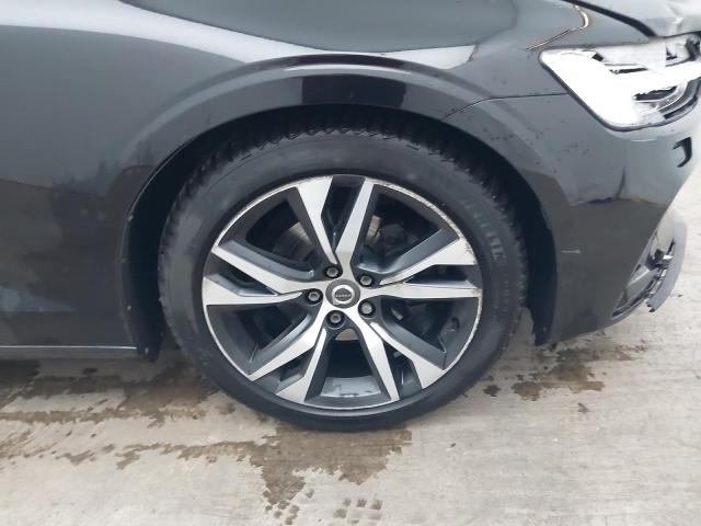 2019 VOLVO V60 R-DESI
